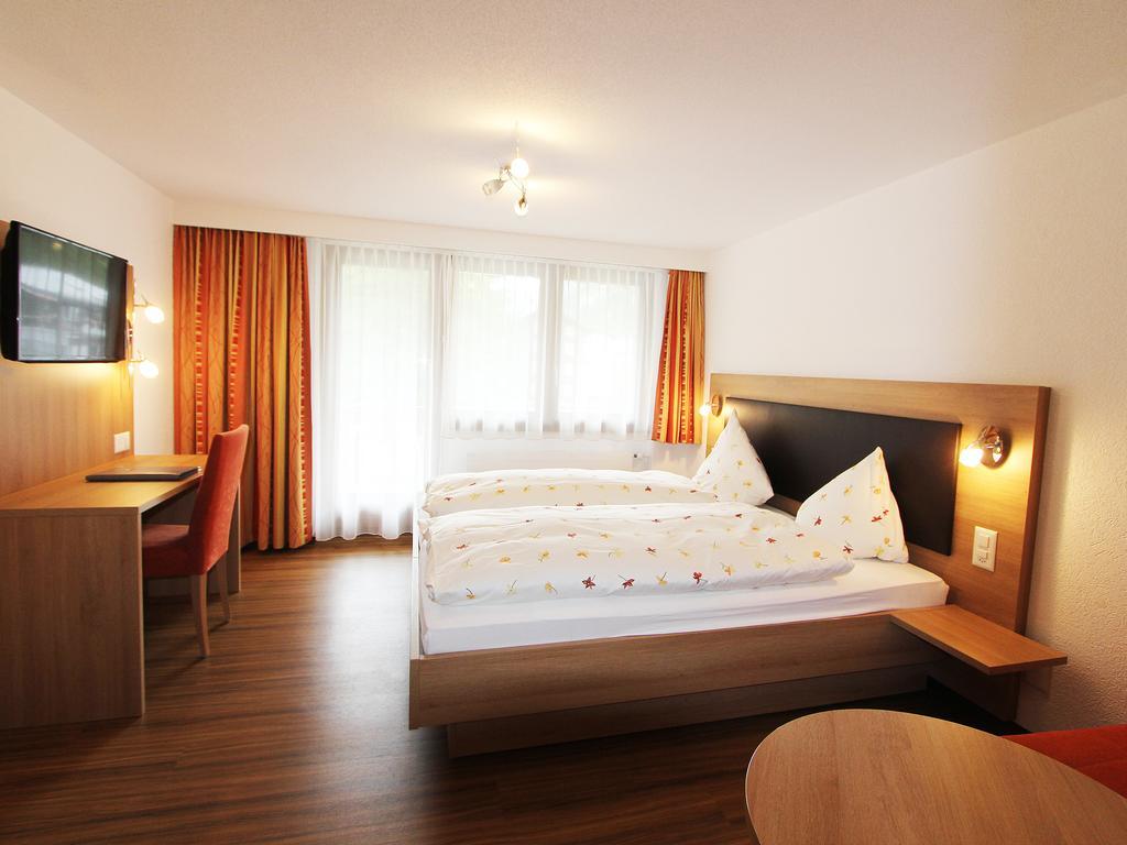 Hotel Monte-Moro Saas-Almagell Zimmer foto